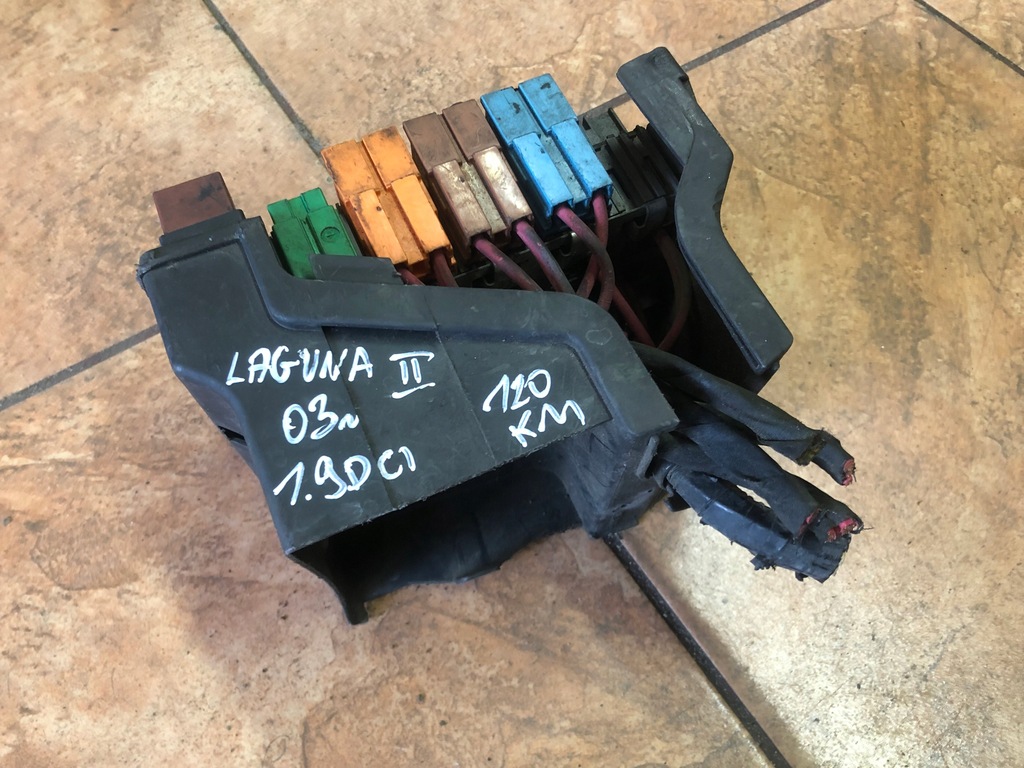 фото №1, Laguna ii 1.9dci коробка предохранителей 8200258781