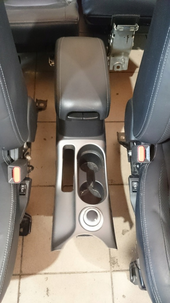 фото №9, Комплект сидінь сидіння заднє сидіння обшивки outlander 7 os