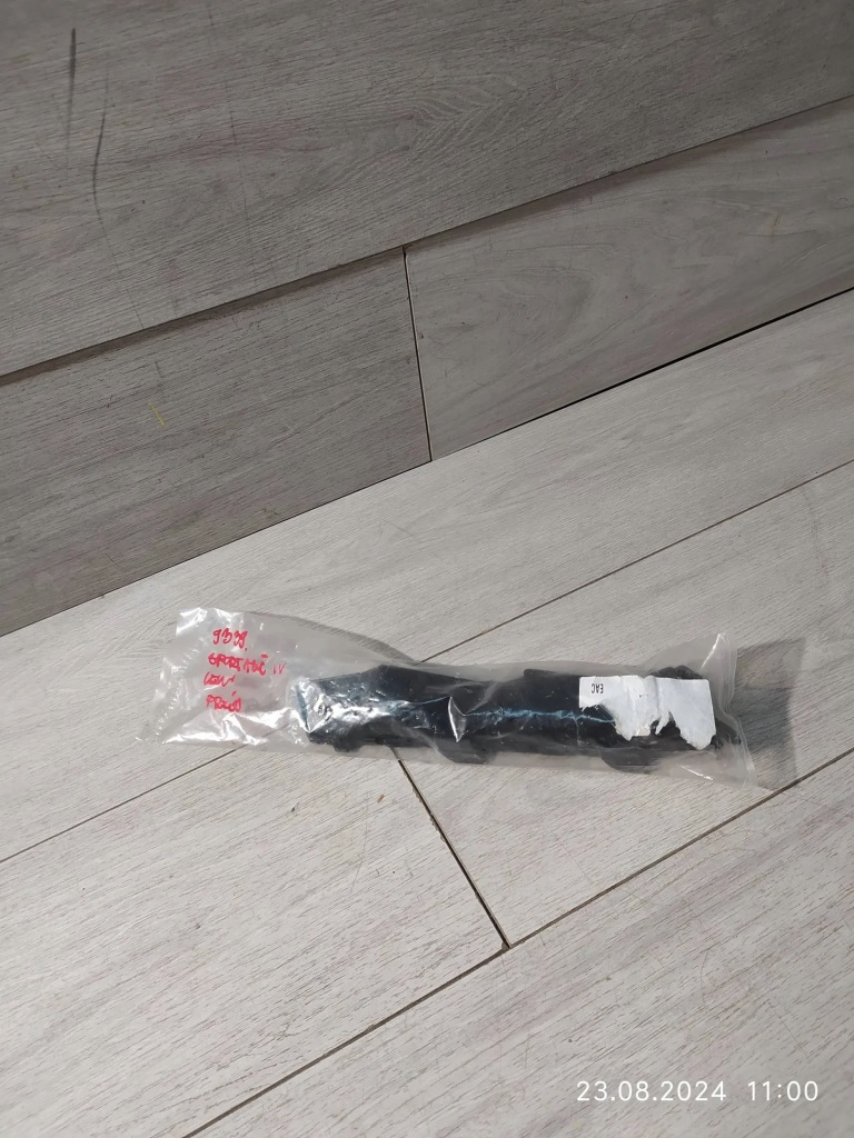 фото №1, 9339. sportage iv направляющая бампер левый перед 86513-f1000