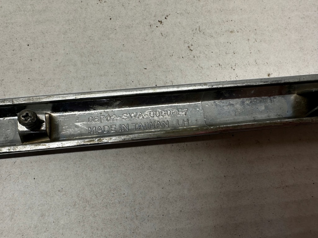 фото №8, Хром бампера решітка перед лівий 08p02-swa-0000-e7 honda crv iii aero