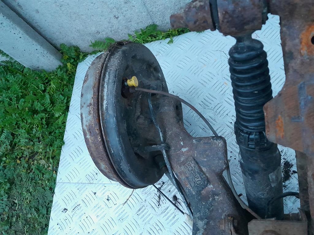 фото №10, Citroen xsara picasso i 98-06 1.8 16v комплектная oś задняя балка abs / тормозные барабаны