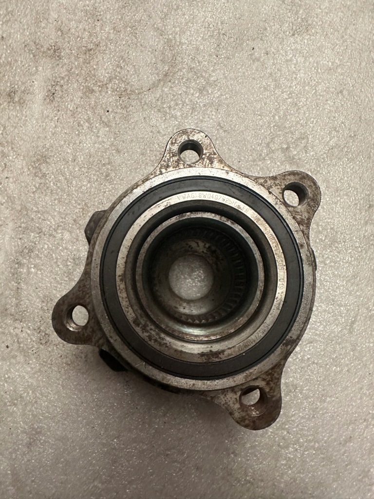 фото №1, Ступиця передня vw touareg 8w0407625h...