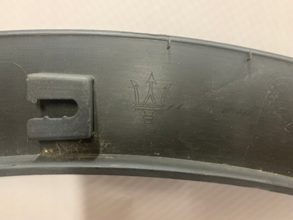 фото №6, Молдинг накладка крыла передний maserati levante 670049023 670049025