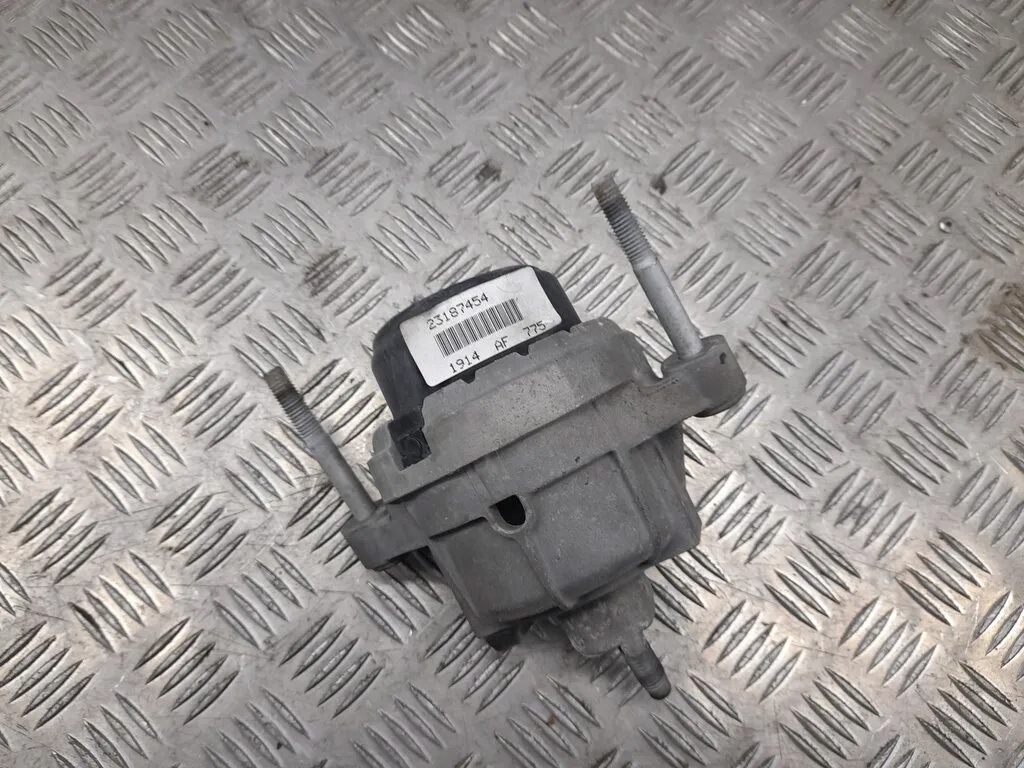 фото №5, Chevrolet corvette 23187454 права кронштейни i лапи