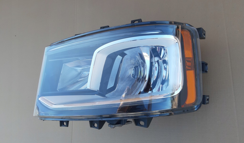 Фара фара full led левое  scania r s в Украине