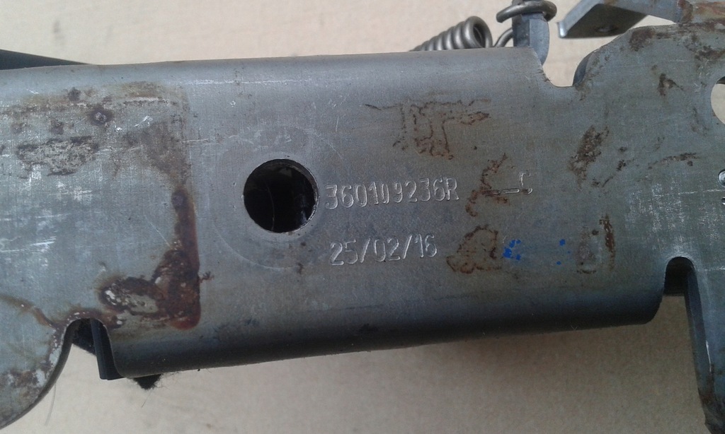 фото №5, Рычаг тормоза ручного renault captur 1 i 13-19 360109236r