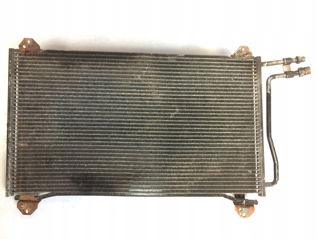 фото №1, Конденсатор кондиционера mercedes m208040084 mercedes