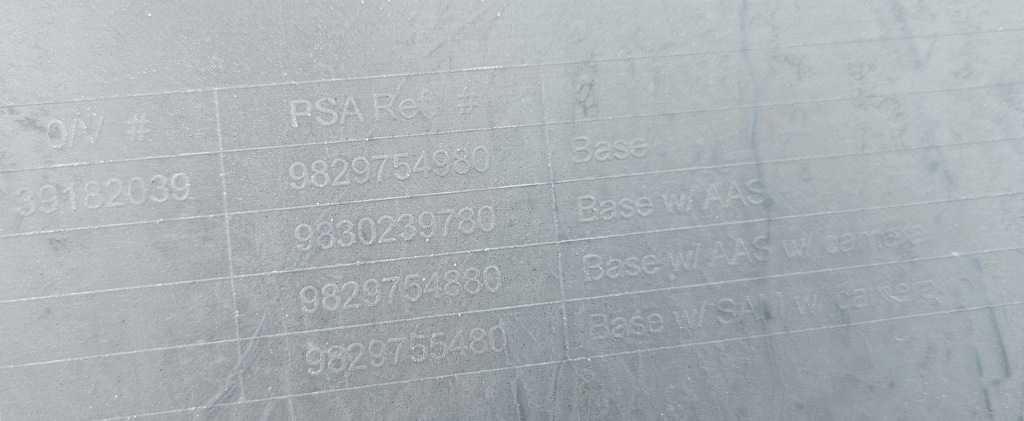 Купити Бампер задній задній opel corsa f 2019- 6x pdc оригінал! 9829754980