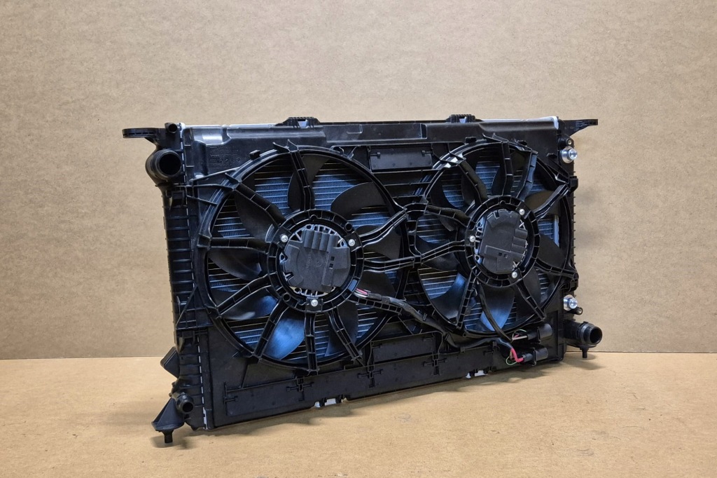 Купити Комплект радіатор вентилятор porsche macan 95b 2014-