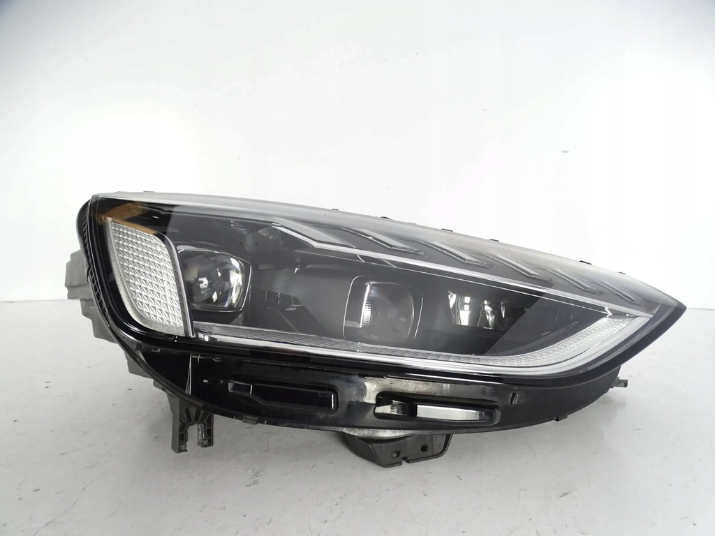 фото №1, Лампа перед передняя правая audi a4 b9 lift 8w matrix