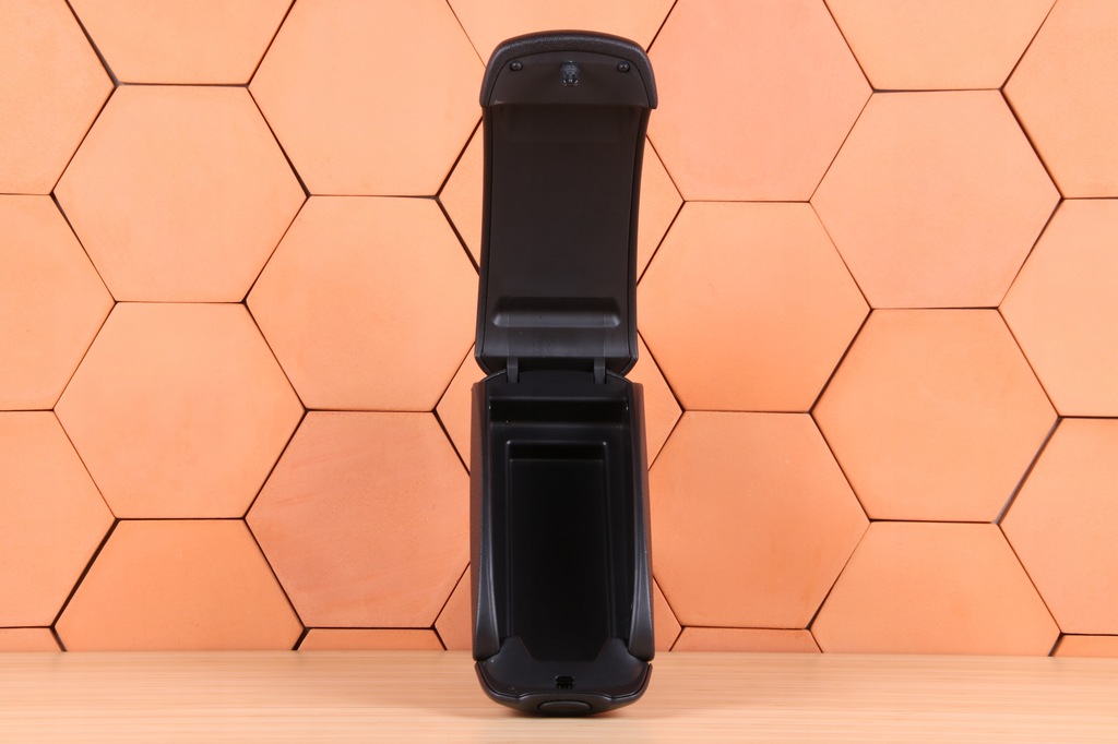 фото №4, Mini r60 r61 подлокотник чёрный 8110845