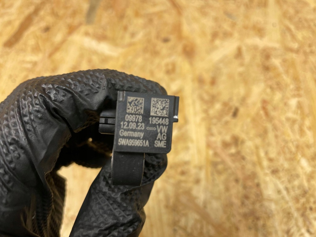 фото №9, Датчик удара ударный штекер vw skoda seat audi 5wa959651a