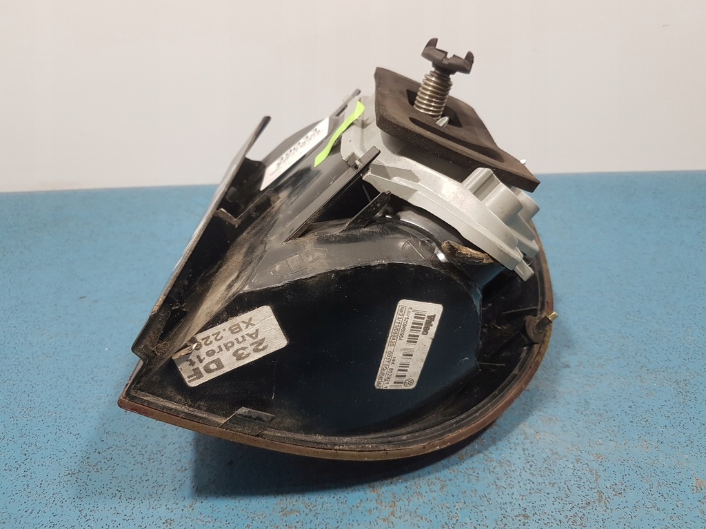 фото №8, Vw fox ii lift лампа задняя левая наружная