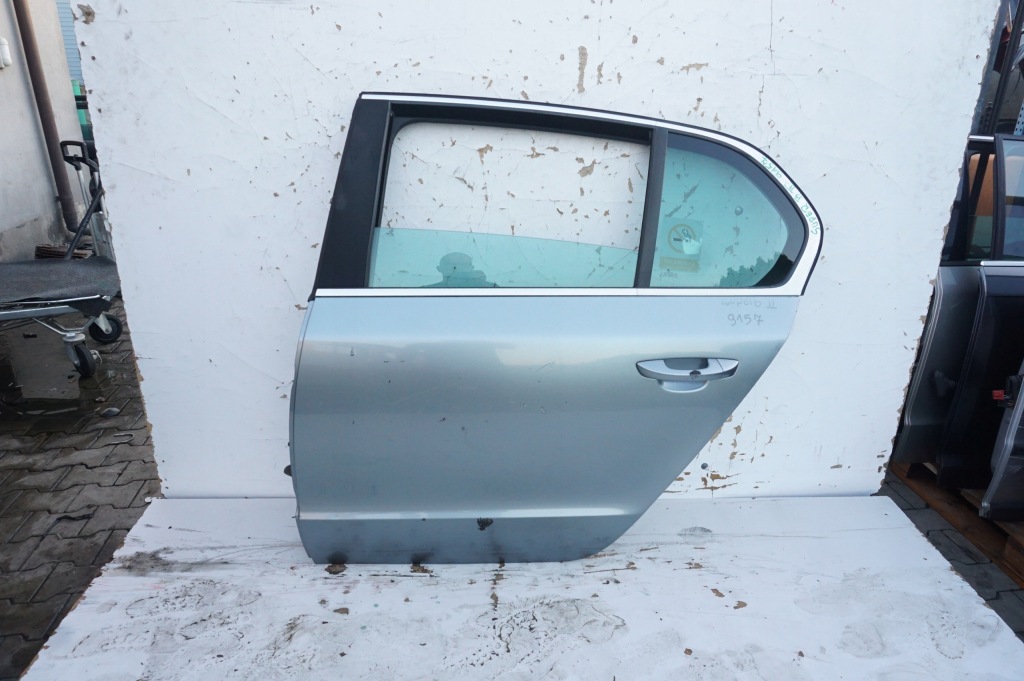 фото №1, Двері лівий задня skoda superb ii 9157