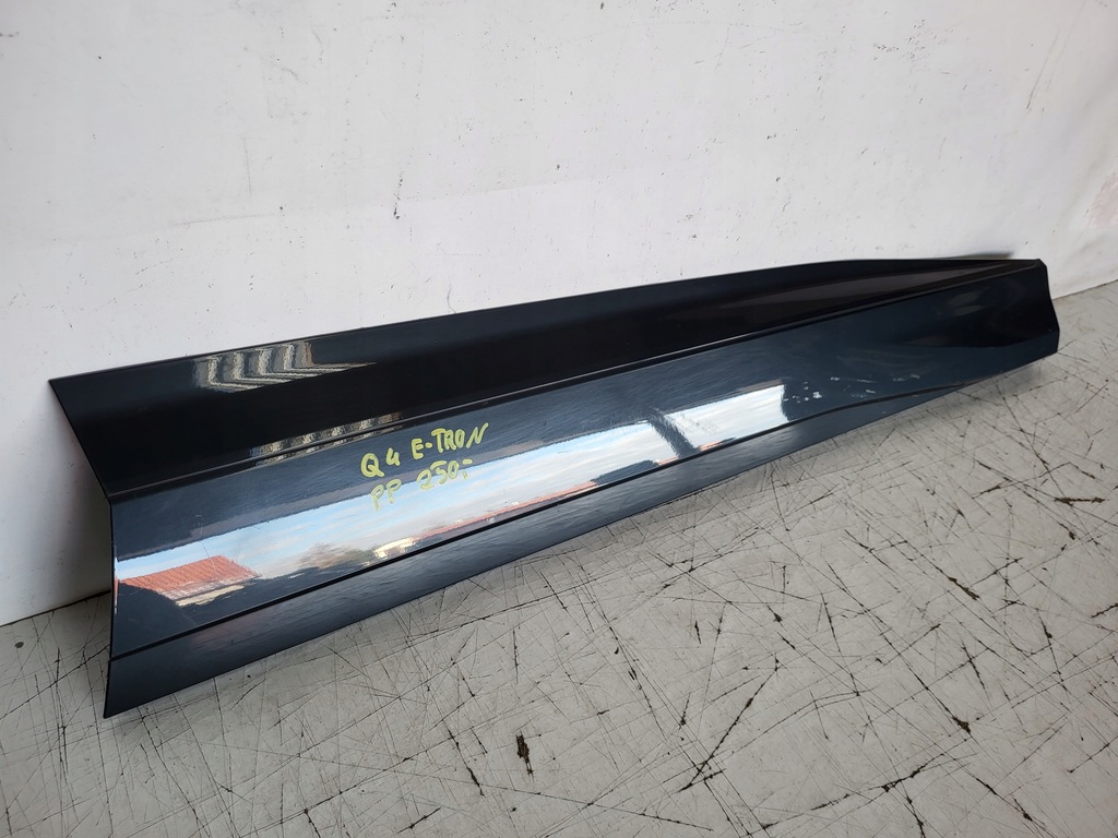 фото №1, Молдинг дверь правый перед audi q4 e-tron