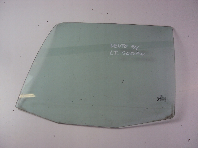 фото №1, Стекло дверь левый задняя vw vento 1994 rok