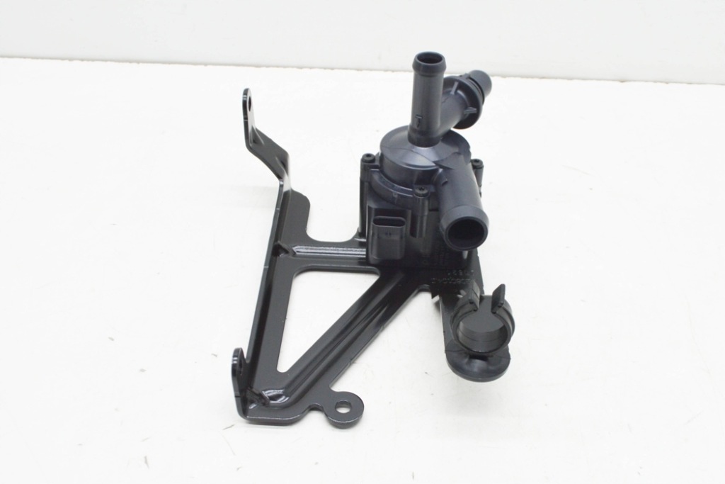 Bmw 1 f20 додаткова насос водяна 11515a36585 nowa оригінальна Недорого