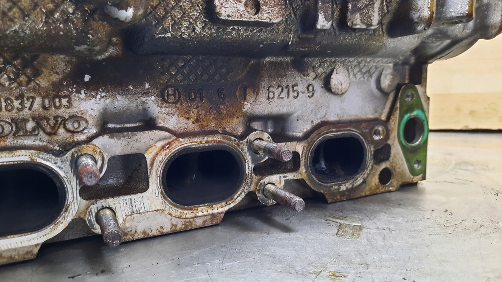 фото №9, Головка двигателя 10011837003 volvo s60 v70 ii 2.4b