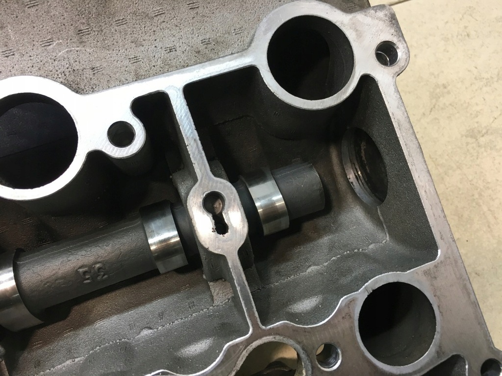 фото №13, Крышка клапанов voyager iv 2.8 crd 90132360f