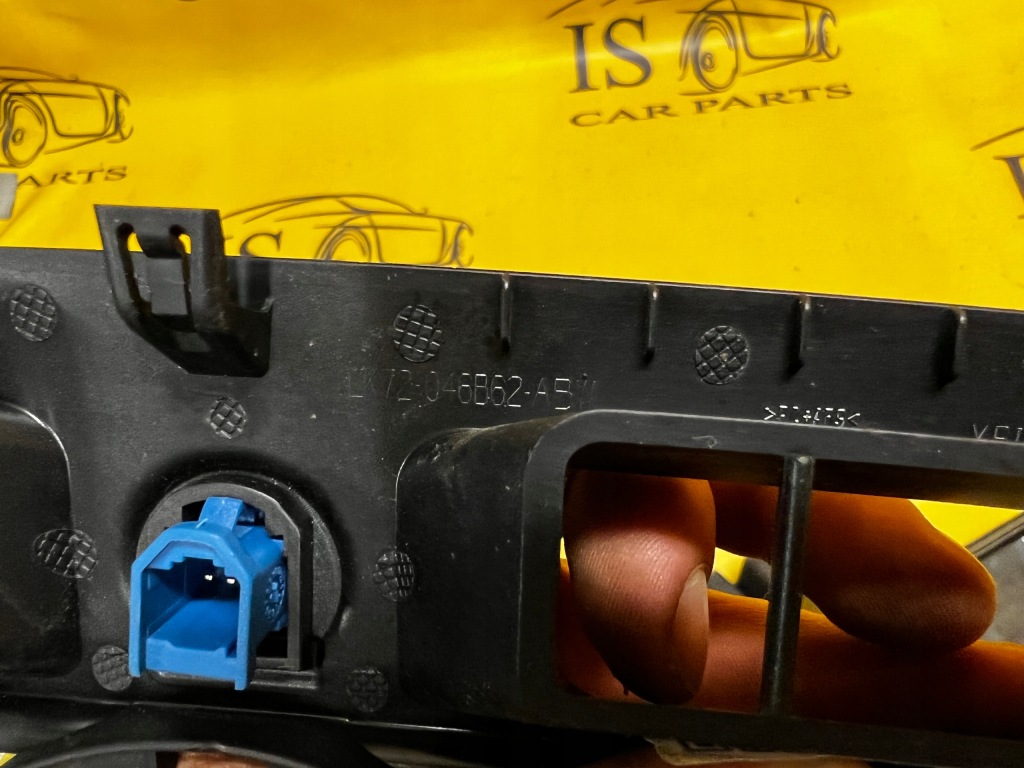 фото №5, Средняя решётка обдув lr discovery v l550 lift