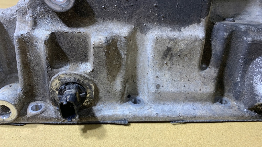 Поддон масляная opel insignia astra 2.0 cdti 55582918 Цена