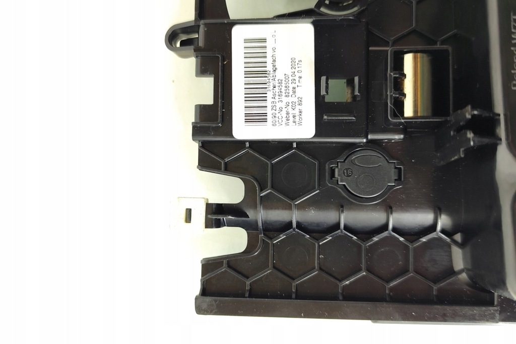 фото №13, Рамка середня панель приладів volvo xc60 ii 246 31377381 дизель 2019