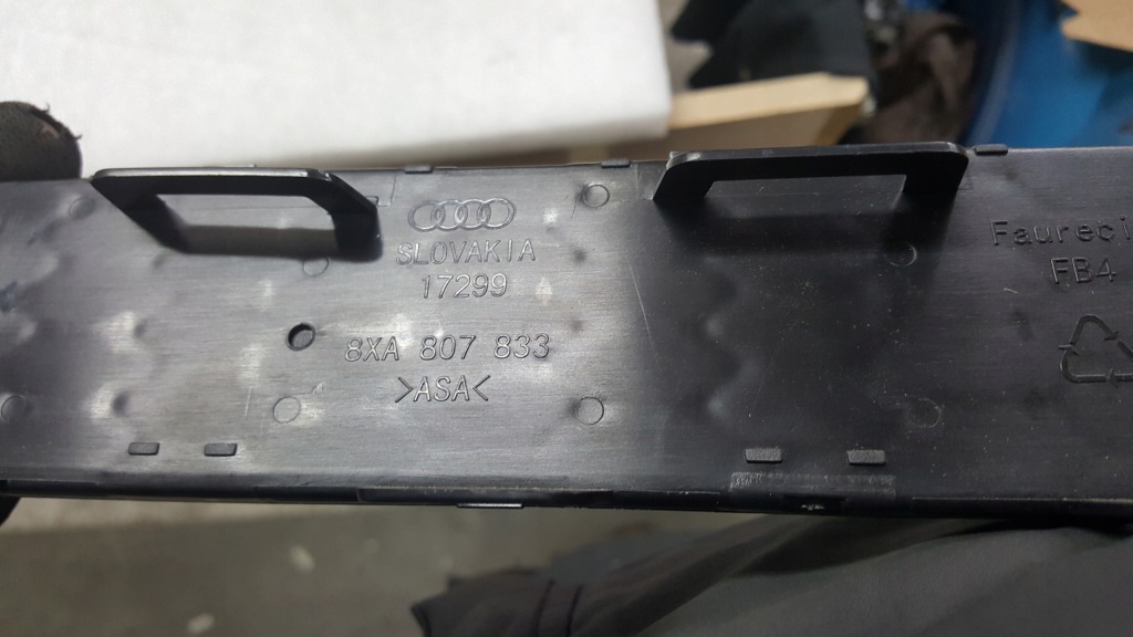 Nowa оригинальная решётка радиатора решётка бампера заднего audi a1 s-line 8xa807833 в Украине