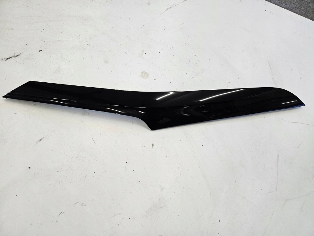 фото №1, Opel corsa f молдинг крыла правый задняя накладка 39180812