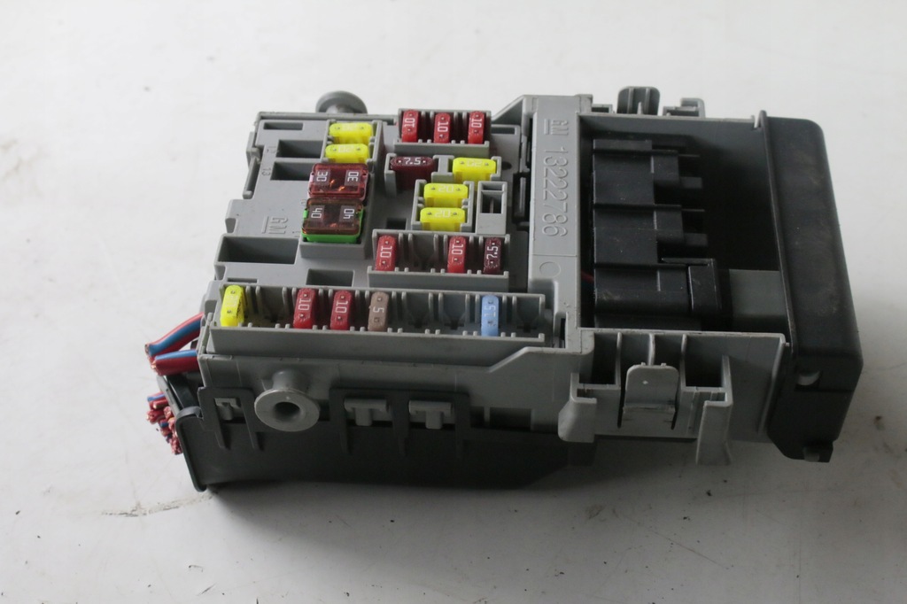 фото №1, Коробка предохранителей opel astra j