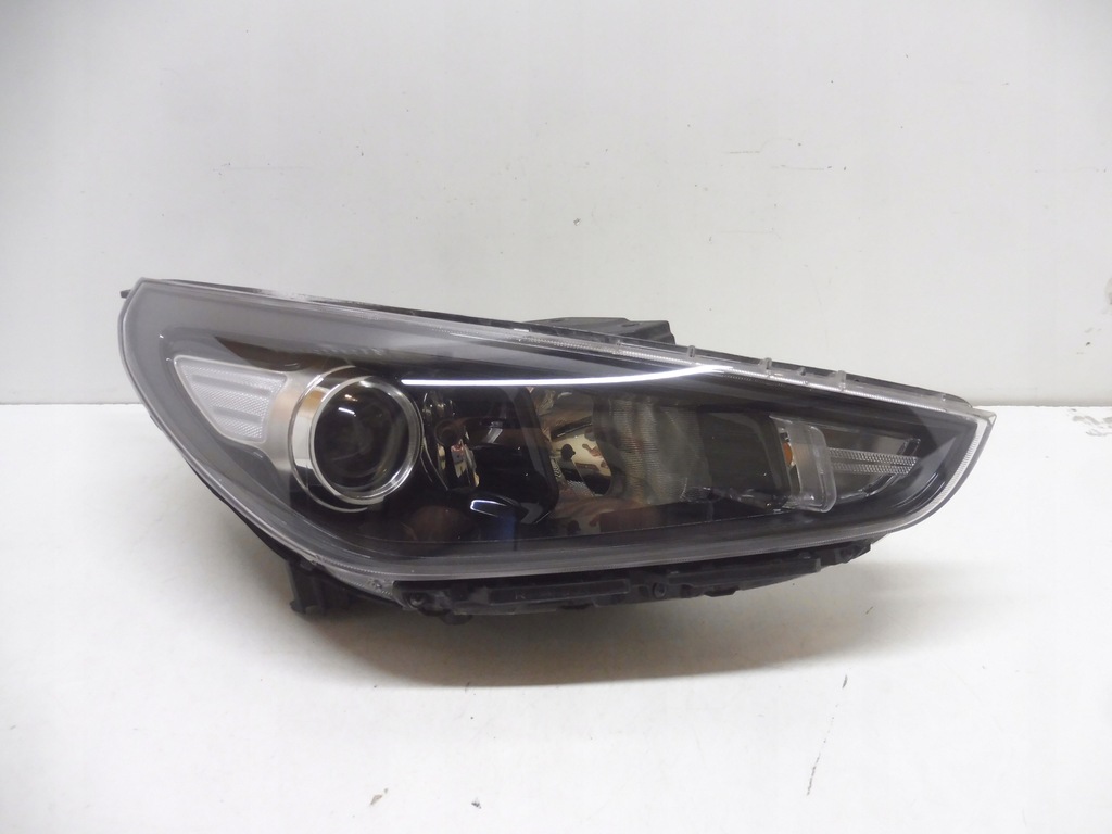 фото №1, Hyundai i30 iii лампа права