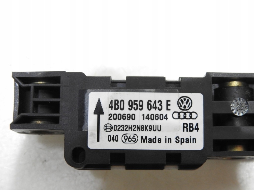 фото №9, Датчик ударный vw touareg i 4b0959643e