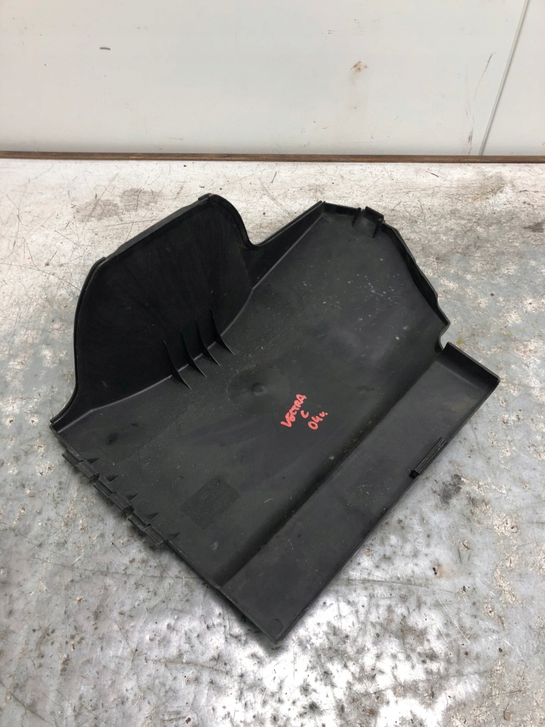 Кришка акумулятор opel vectra c 24438485 в Україні