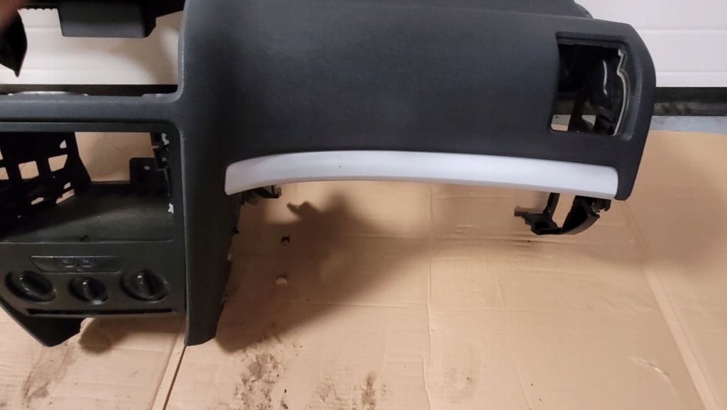 фото №13, Консоль панель приладів панель приладів +2x подушка skoda octavia ii europa оригінал демонтаж