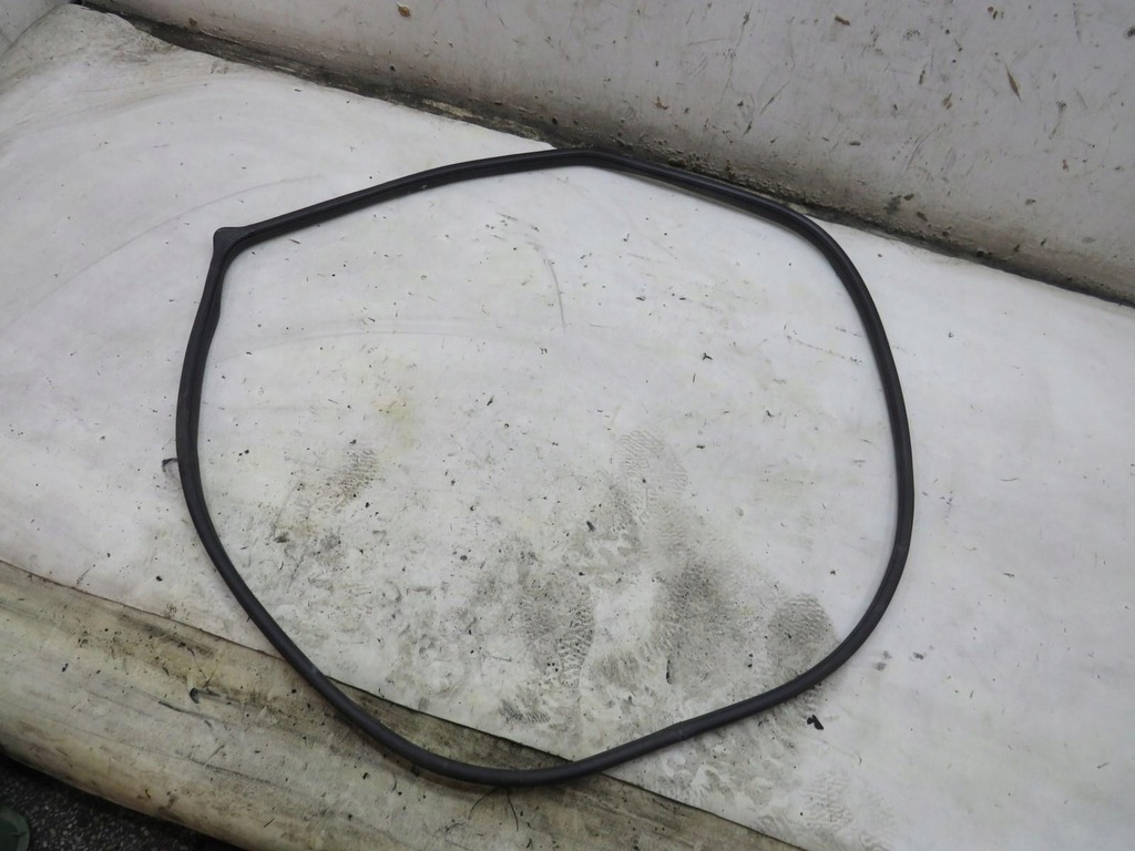 фото №1, Прокладка двері ліва права задня kombi i40 lift