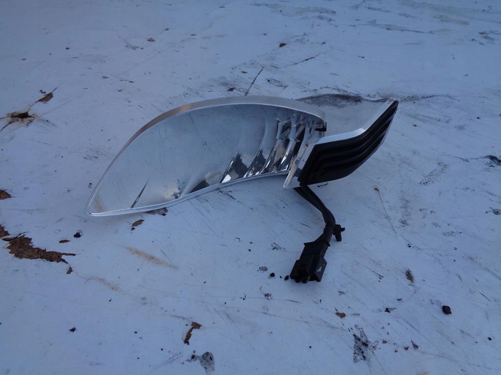 фото №1, Лампочка led левая 18304601 mercedes e w212 fl