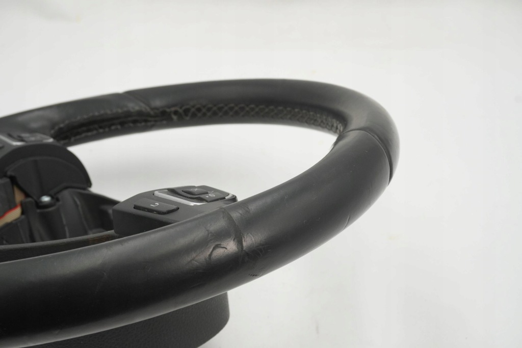 Руль кожаный многофункциональный vw jetta vi 5c0419091q Доставка