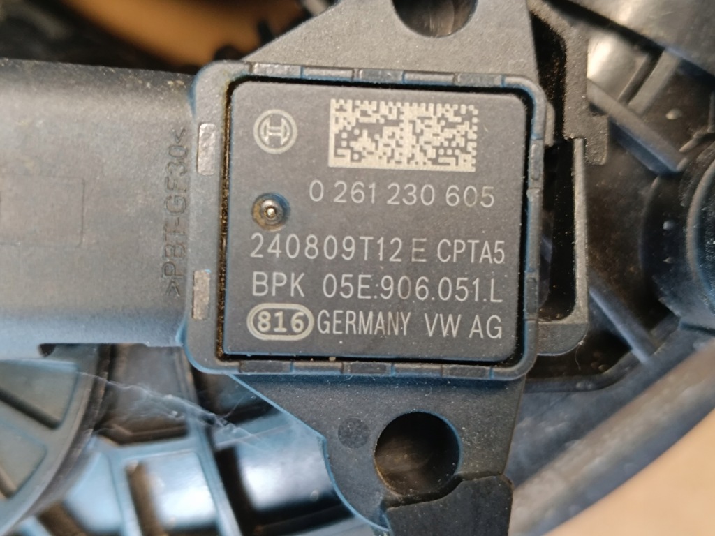 фото №12, Vw t-roc lift 1.5 tsi 110kw 2025 r колектор всмоктуючий радіатор 05e129709s