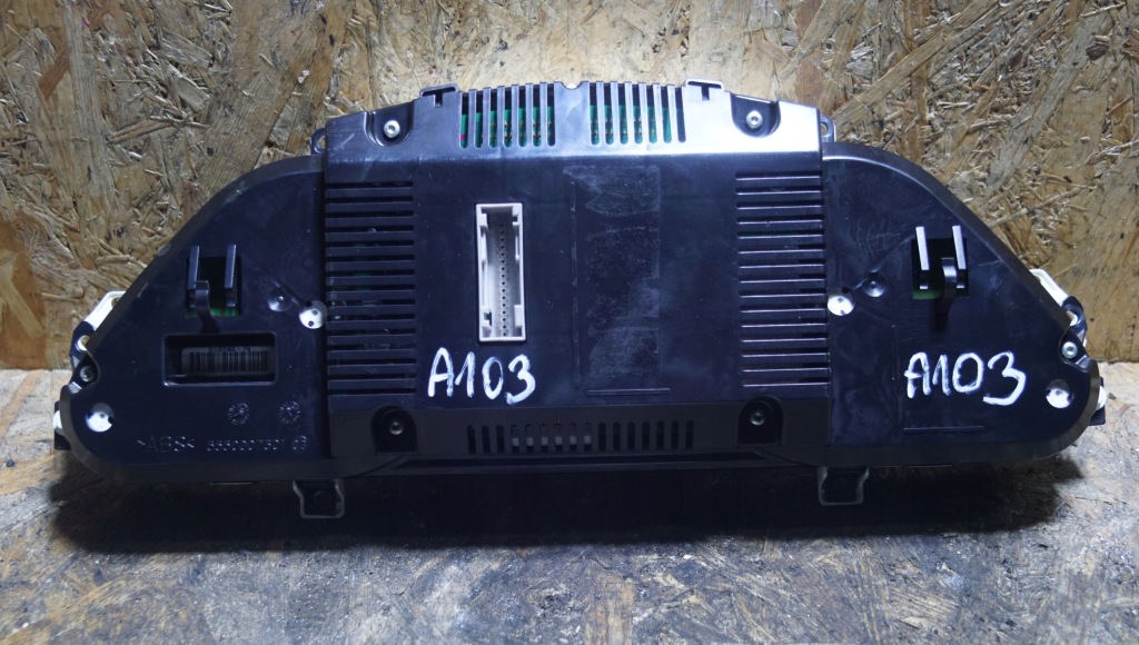 фото №6, Audi q7 счетчик приборная панель 4.2 fsi europa