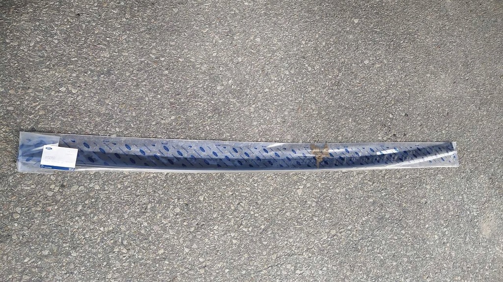 фото №1, Ford fiesta mk7 2008- молдинг pod панель консоль