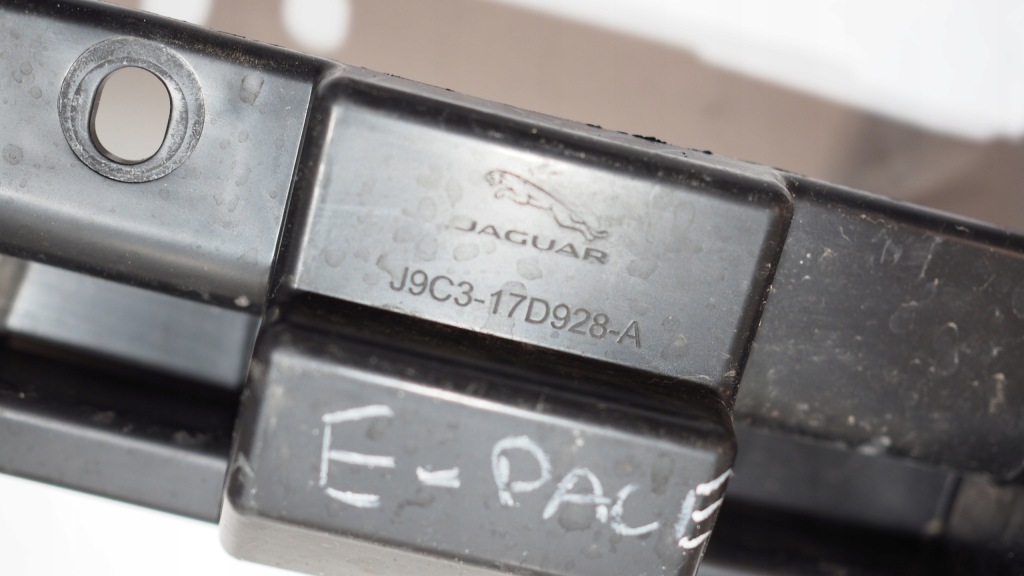 фото №6, Jaguar e-pace направляющая бампера заднего задняя