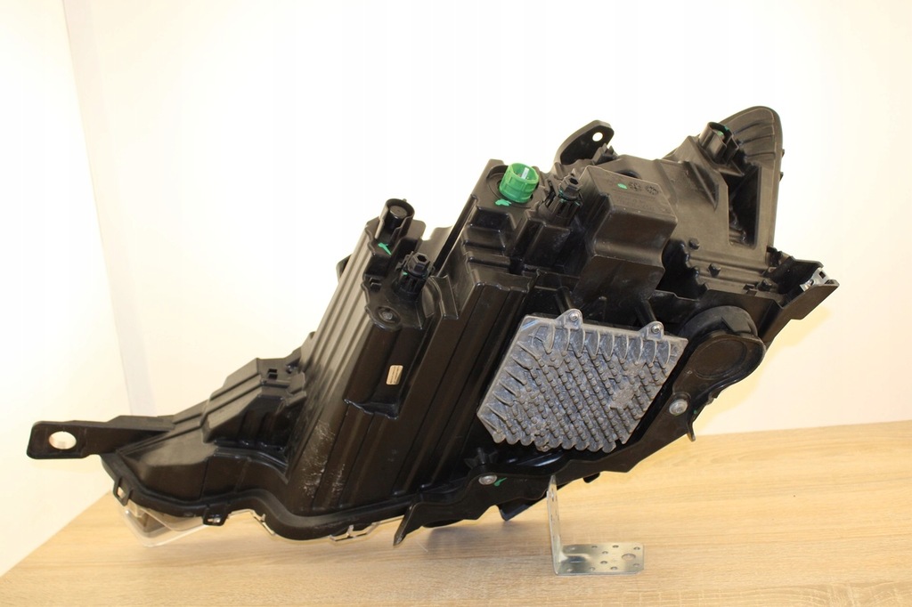 фото №10, Maserati levante full led lifting правий euro