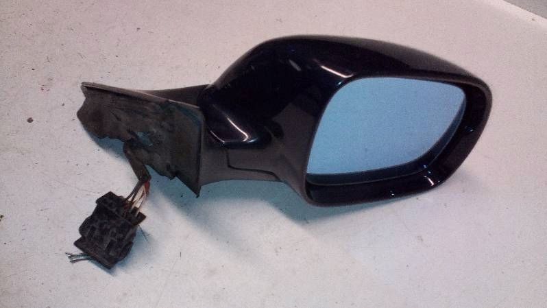 фото №1, Зеркало правое 225402 audi a4