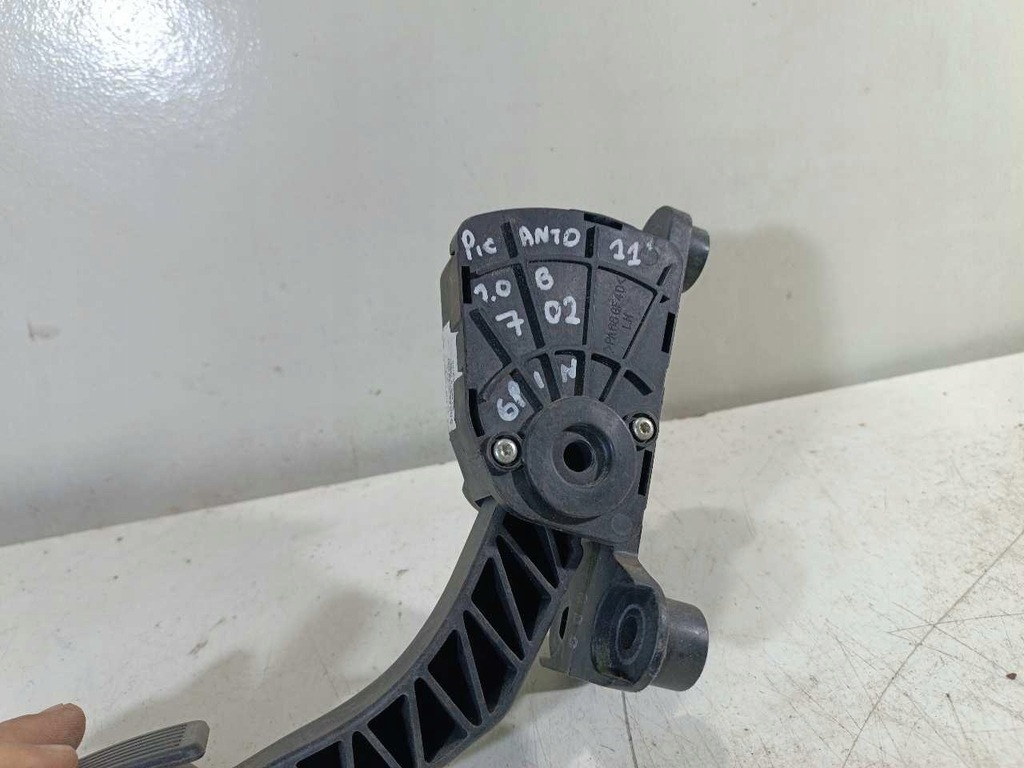 фото №4, Педаль газа потенциометр hyundai i20 1.1 crdi 35190-4a700