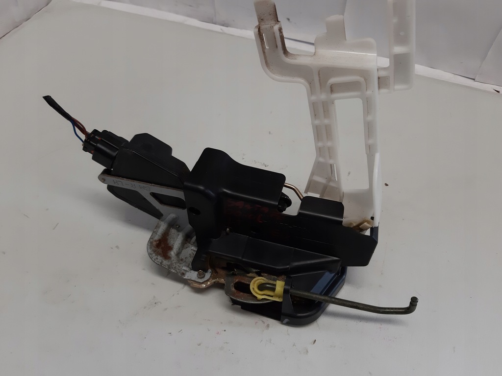 фото №7, Hyundai santa fe i замок левый задняя europa 4 контакты