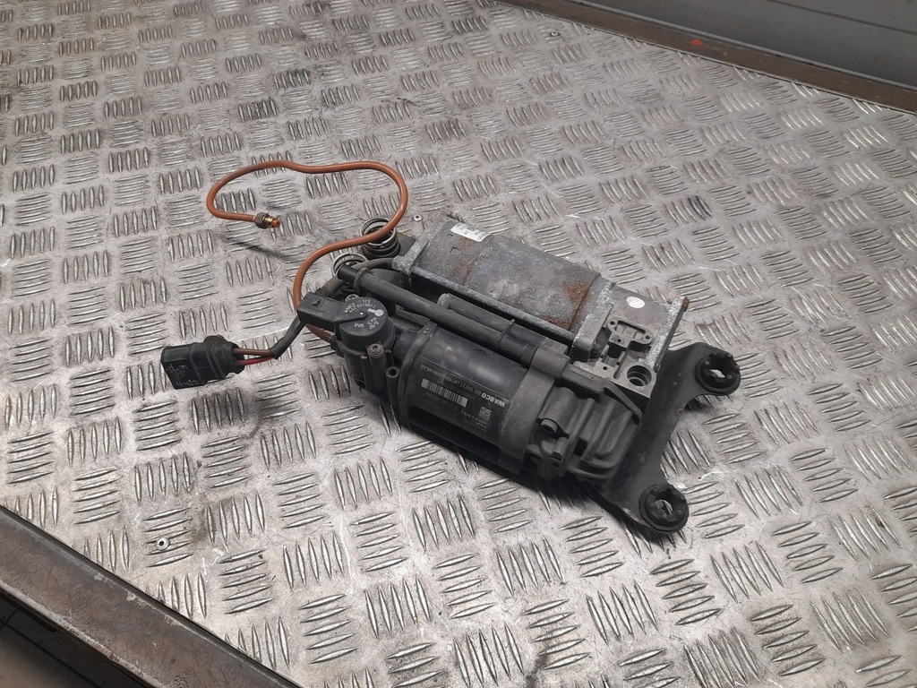 фото №6, Audi a8 s8 d4 4h 4h0616005c задний компрессоры