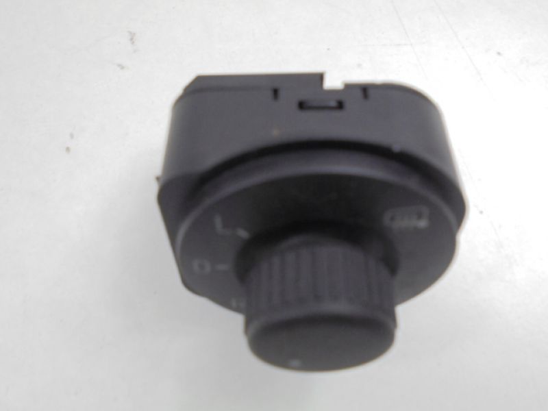 фото №7, Skoda rapid nh переключатель управление зеркал 5jb959565