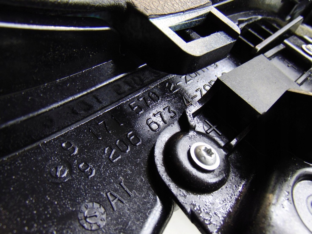 фото №10, Туннель средний подлокотник bmw f10 f11 9206673 eu