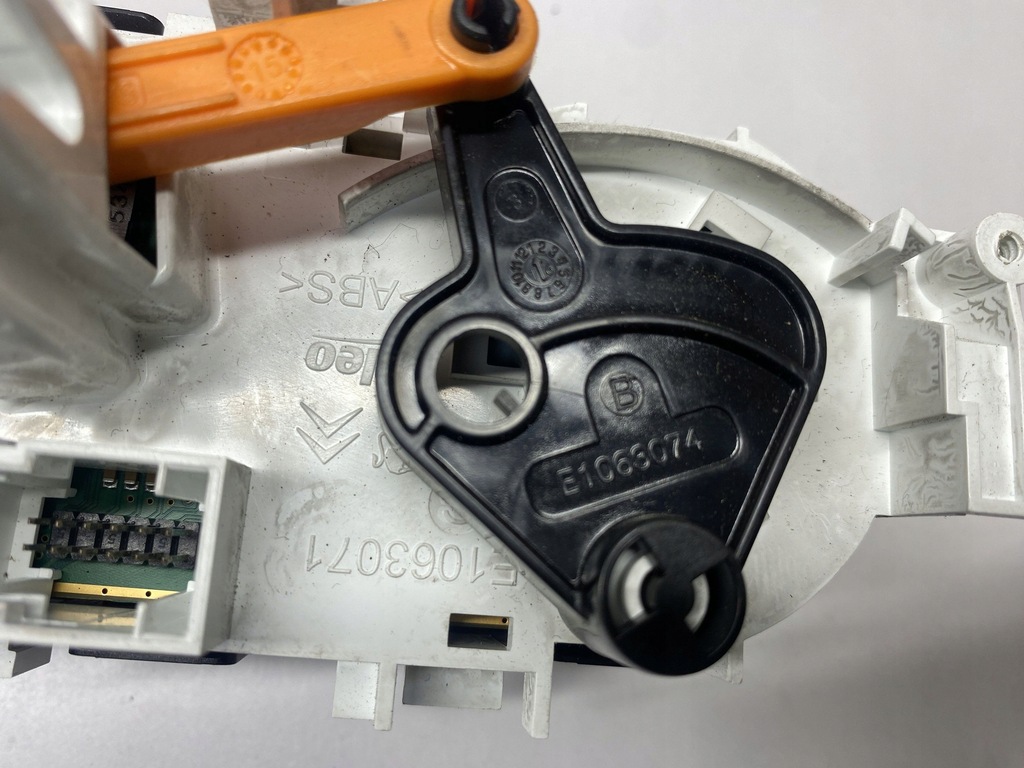 фото №11, Peugeot 208 панель кондиционера e1063071 2017