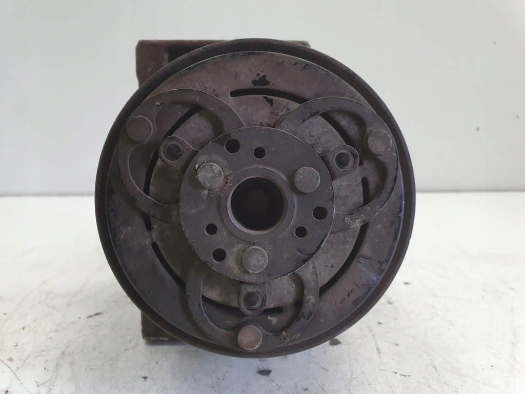 фото №5, Volvo s40 ii v50 2.5 t компрессор кондиционера насос 30780330