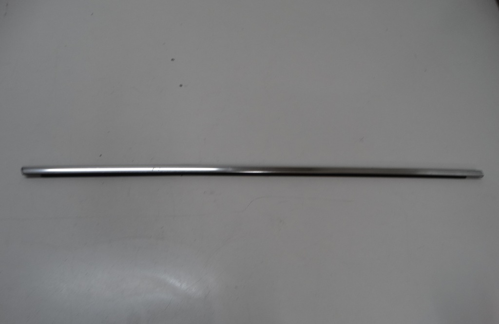 фото №1, Молдинг уплотнитель правый задняя renault laguna iii